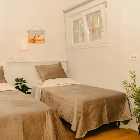 Flat In Heart Of *